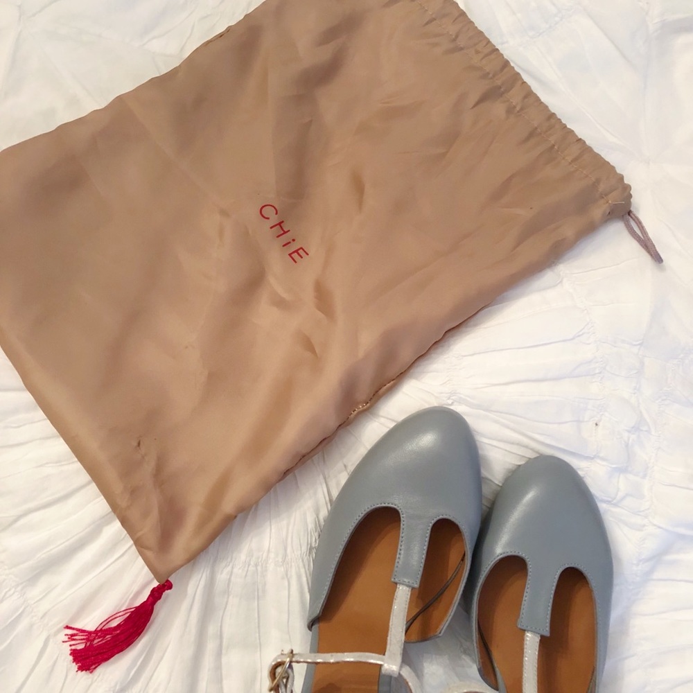 Chie NEVER WORN Blue/Grey Adorable Heel